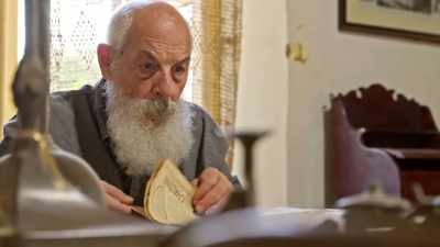 Egyptologist Bob Bianchi
is an expert on - Tutankhamun: Secrets of the Tomb