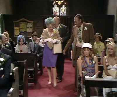 Eh, Dolly, we'll sit here. - Last of the Summer Wine