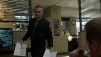- Eh? - Chicago Fire
