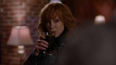 Eh, there's a special lady,
but it's complicated. - Reba McEntire's The Hammer