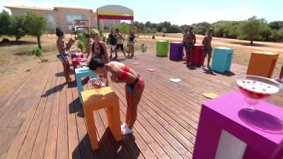 ‐eight, seven, six, five‐‐
‐SOPHIE: Eight,
seven, six, five‐‐ - Love Island