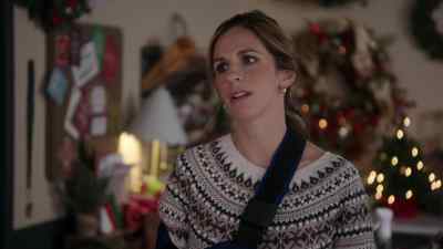 Either everyone's already
busy or they're not a fit. - Christmas Wreaths and Ribbons