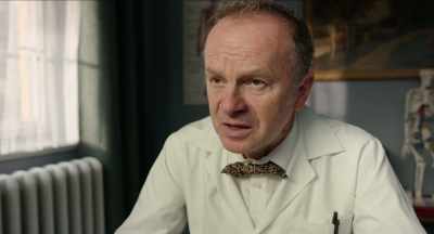 Either he is dismissed,
or they make everyone sick. - Kaiserschmarrndrama