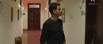 Either this...or I will
kill you two before I die. - Aiyaary