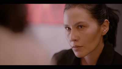 [El Chacal]Hey, baby.
Where you been? - La Madre