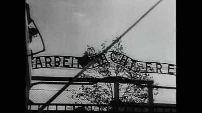 El número de personas en un edificio así
podría superar las 1.000. - The Tattooist’s Son: Journey to Auschwitz