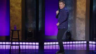 El zice: "Nu! Nu facem asta. - Brian Regan: Nunchucks and Flamethrowers