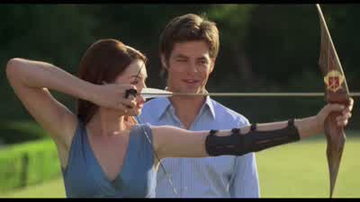 Elbow down just a bit. - The Princess Diaries 2: Royal Engagement