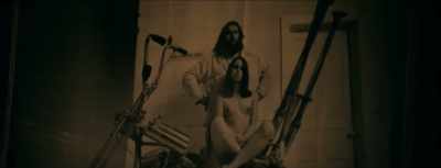 Ele morava na casa ao lado - 21 Days Under the Sky