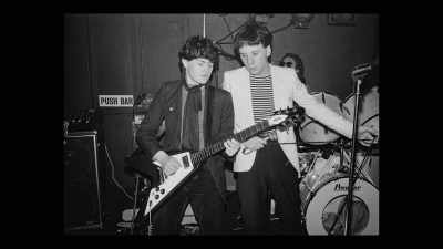 ELECTRIC GUITAR
REVERBERATES - Simple Minds: Everything is Possible