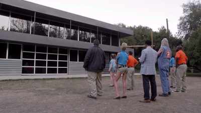 -(electrical buzzing) - Rob Riggle's Ski Master Academy