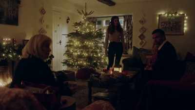 [ELECTRICITY BUZZES OFF] - A Very British Christmas