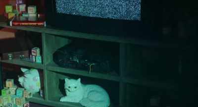 [electricity buzzes] - Mr. Crocket