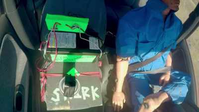 [ ELECTRICITY BUZZING ] - Mythbusters Jr.
