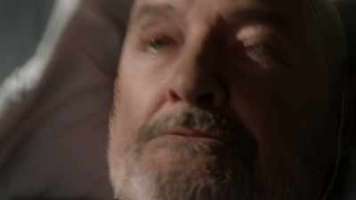 [ Electricity crackles ]
[ Grunting ] - The Blacklist: Redemption