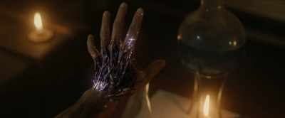 [electricity crackling]
[Griffin groaning] - Fear the Invisible Man