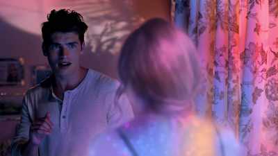 Electrocution - Marvel's Runaways