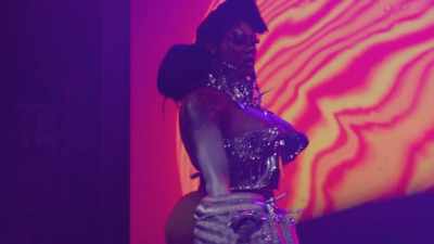 [electronic skipping] - The Boulet Brothers' Dragula: Titans