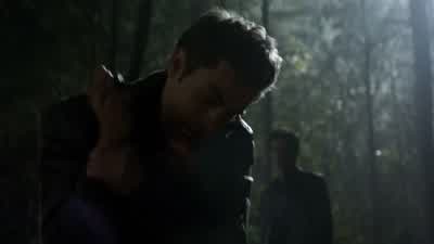 Elena: her neck, it's healing. - The Vampire Diaries