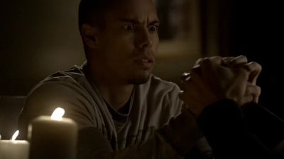 Elena's fighting me. - The Vampire Diaries
