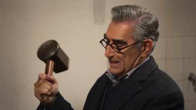 - [Eleonora] No, no.
- [strains, grunts] - The Reluctant Traveler with Eugene Levy