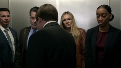 (ELEVATOR BELL DINGS) - Bosch