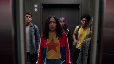 -[elevator bell rings]
-Stairs! Go! - Marvel's Runaways