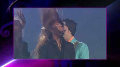 ♪ Elevator bring us down - Let's Go Crazy: The Grammy Salute to Prince