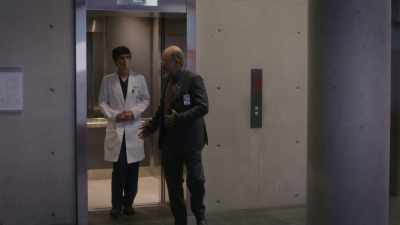[ Elevator chimes ] - The Good Doctor