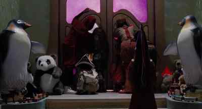 - ELF: Look at him!
- Shoo! - The Santa Clause