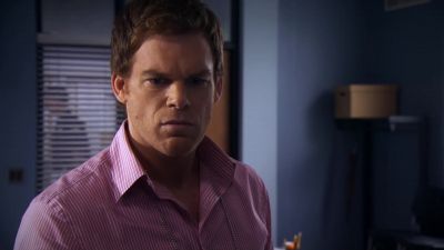 Eli isn't barking. - Dexter