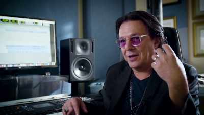 Elini tamamen düşürür ve - Jose Feliciano: Behind This Guitar