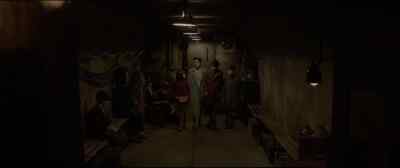 - Elizabeth!
- Sam! - The Woman in Black 2: Angel of Death