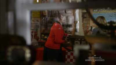 Elizabeth thinks - Garage Sale Mystery: The Art of Murder