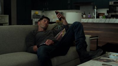 [elk shrieks] - Marvel's The Punisher