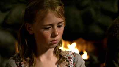 Ella, pass Cara the potatoes. - Legend of the Seeker