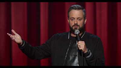 Elle n'était pas du genre
à organiser des réceptions, - Nate Bargatze: The Tennessee Kid