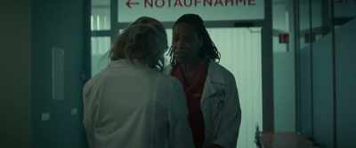 - Elli, you need to take it slow.
- [groans] - Paradise