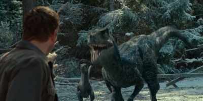 - [Ellie] Do you wanna, um...
- [Shutter clicking] - Jurassic World: Dominion
