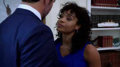 [Ellie puts glass on cabinet] - Tyler Perry's The Oval