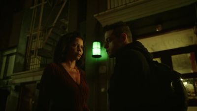 - Elliot, you have
to come in with me. - Mr. Robot