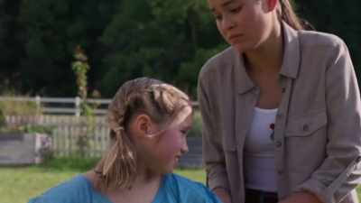 - Ellis and I will sort this.
- No, I won't! - Rock Island Mysteries