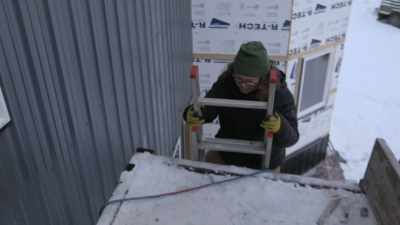 ELOVIE: Oh Hansel, no. - Life Below Zero: Next Generation