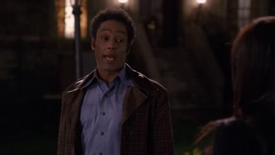 Ely, wait. - Ghost Whisperer