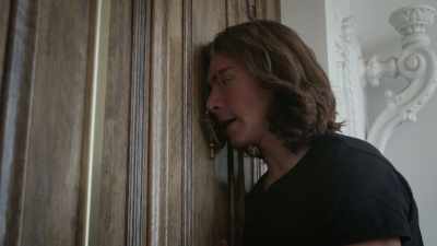 Emily! Ashley!
Let me in! - The Wrong Valentine