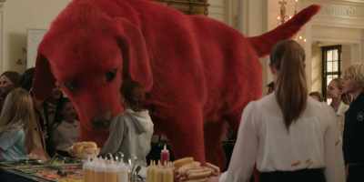- [Emily] Come on, let's go.
- [Clifford whimpers] - Clifford the Big Red Dog