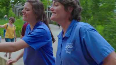 Emily: (laughs) oh, my gosh! - Secrets of the Zoo