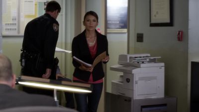 EMILY? - Pretty Little Liars