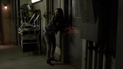 EMILY? - Pretty Little Liars