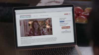 EMILY:
 We can do this. - Christmas a la Mode